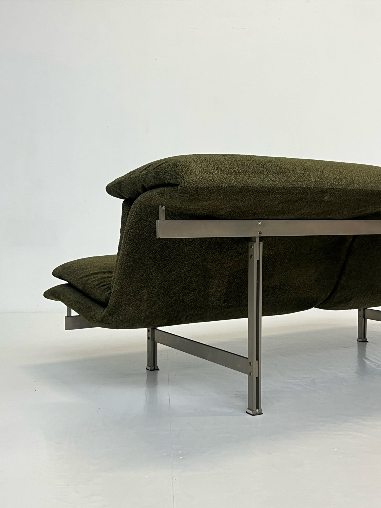 Vintage wave sofa – Giovanni Offredi for Saporiti Italia (1970)