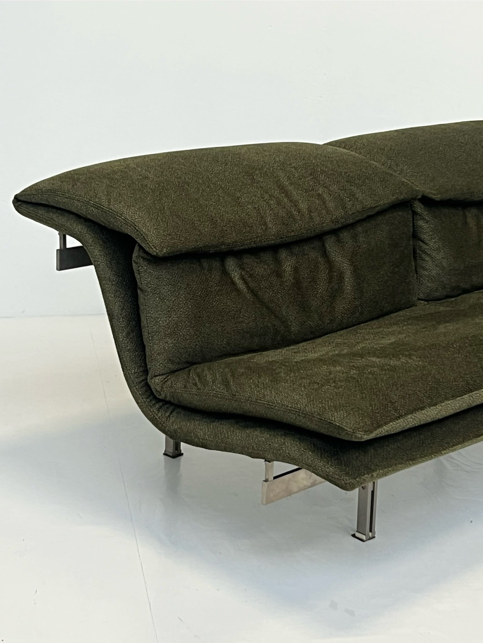 Vintage wave sofa – Giovanni Offredi for Saporiti Italia (1970)