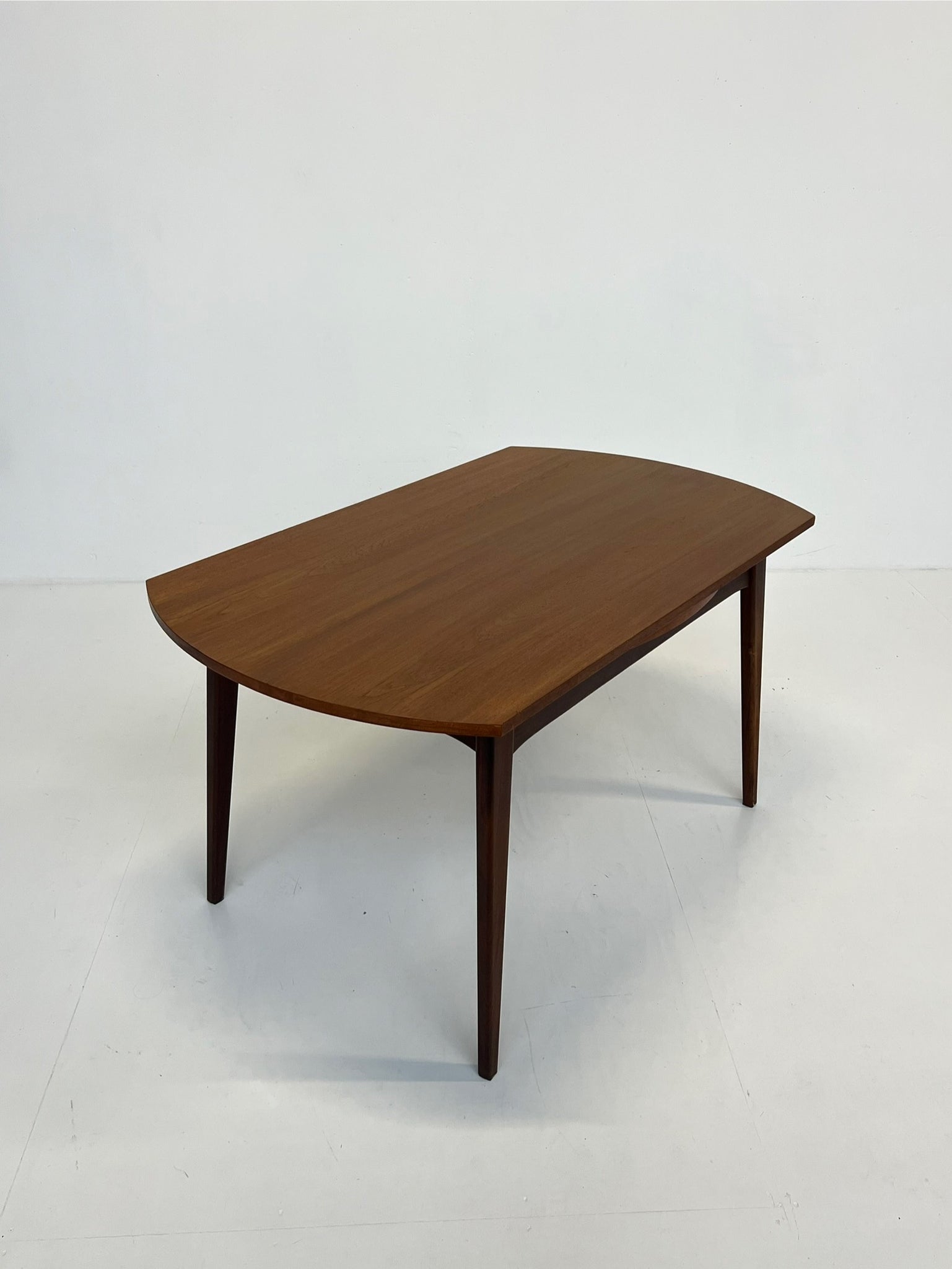 Vintage extendable round dining table by Louis Van Teeffelen for Wébé