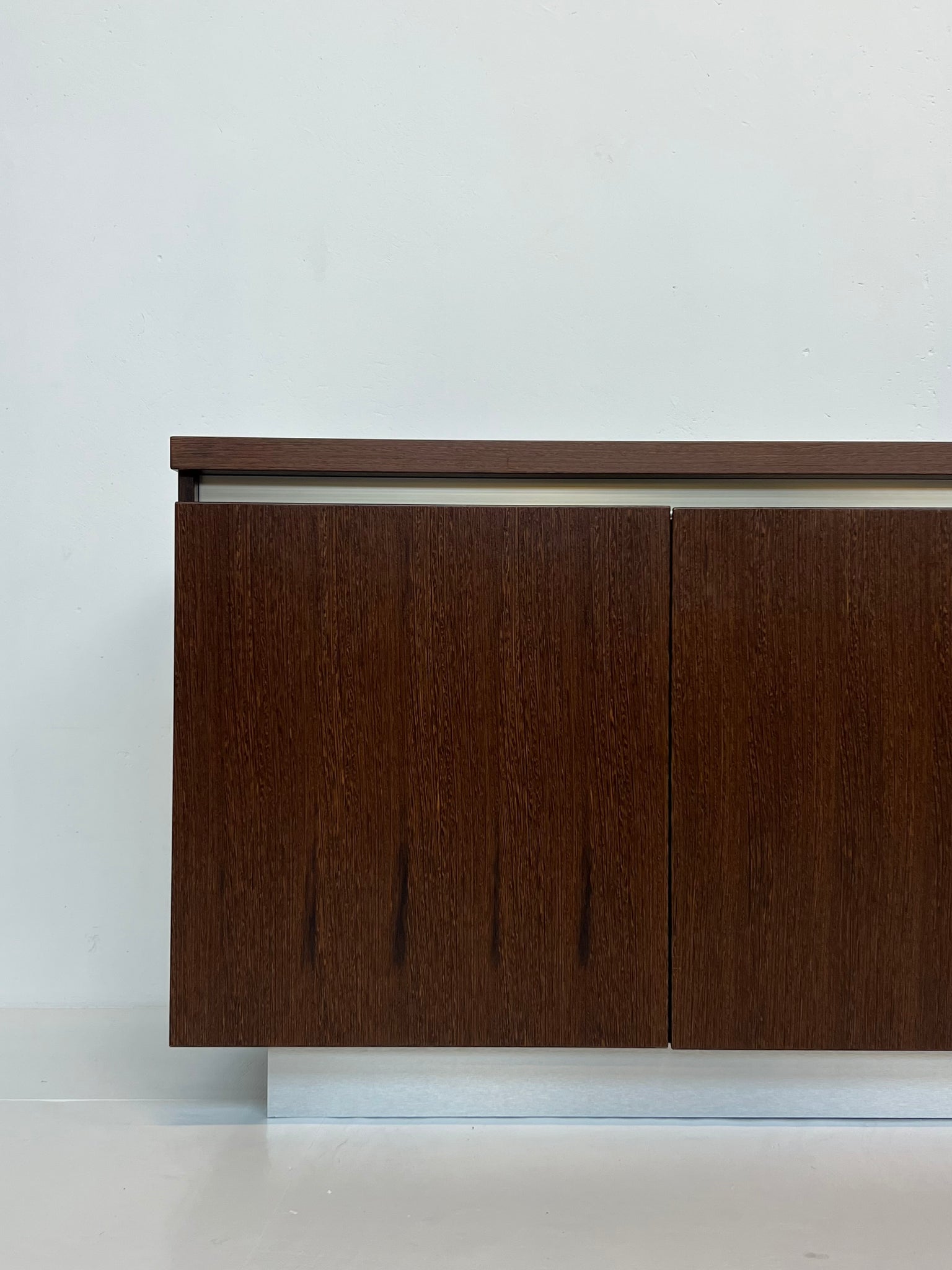 Vintage sideboard – wengé & chrome details