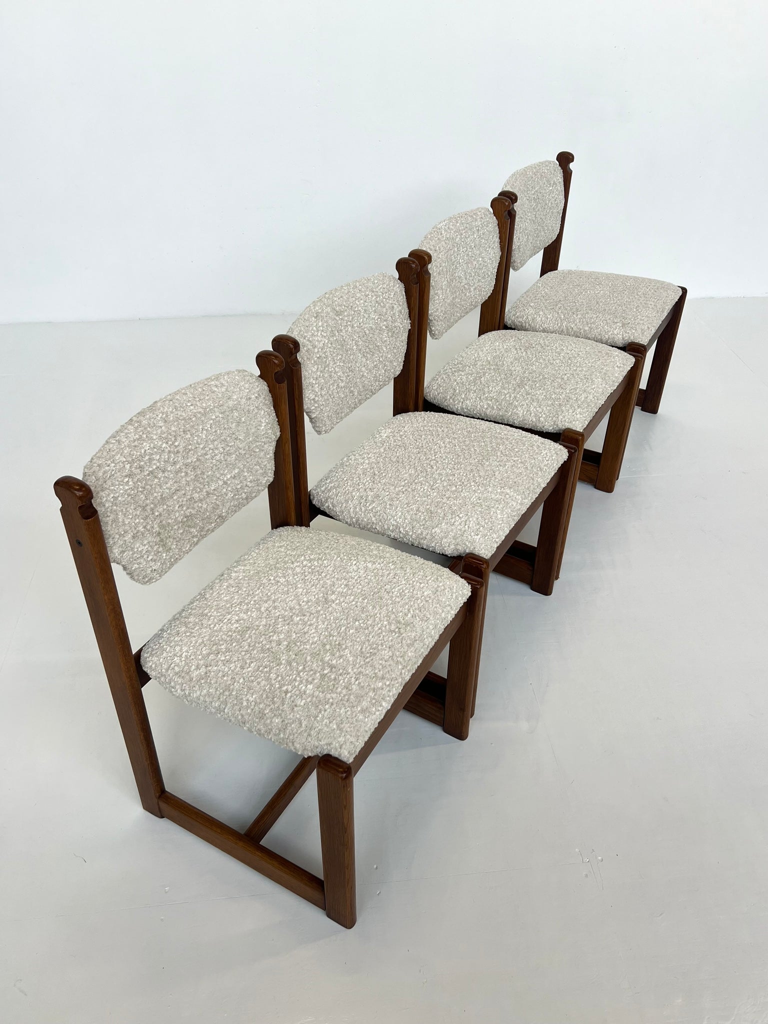 Set of 4 vintage oak dining chairs