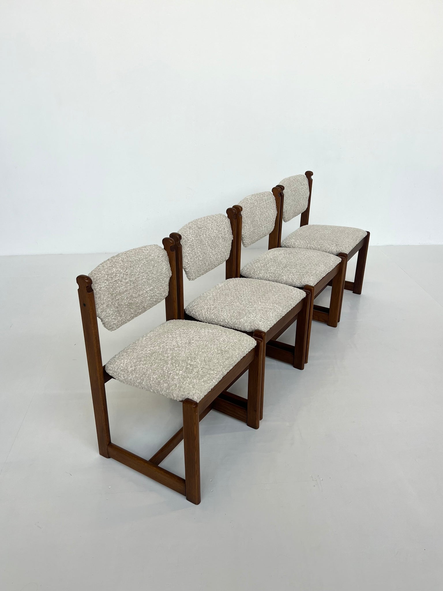 Set of 4 vintage oak dining chairs