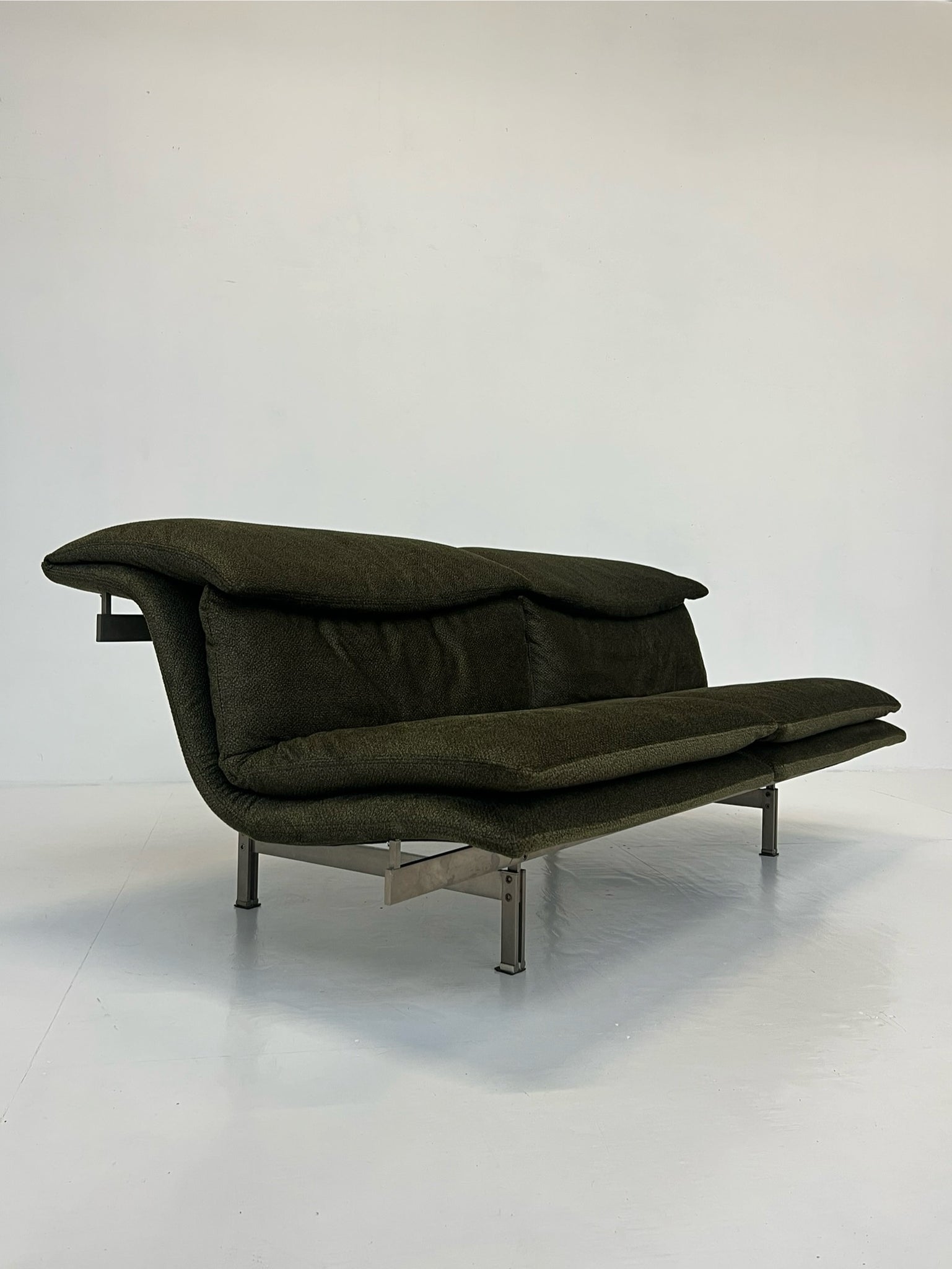 Vintage wave sofa – Giovanni Offredi for Saporiti Italia (1970)
