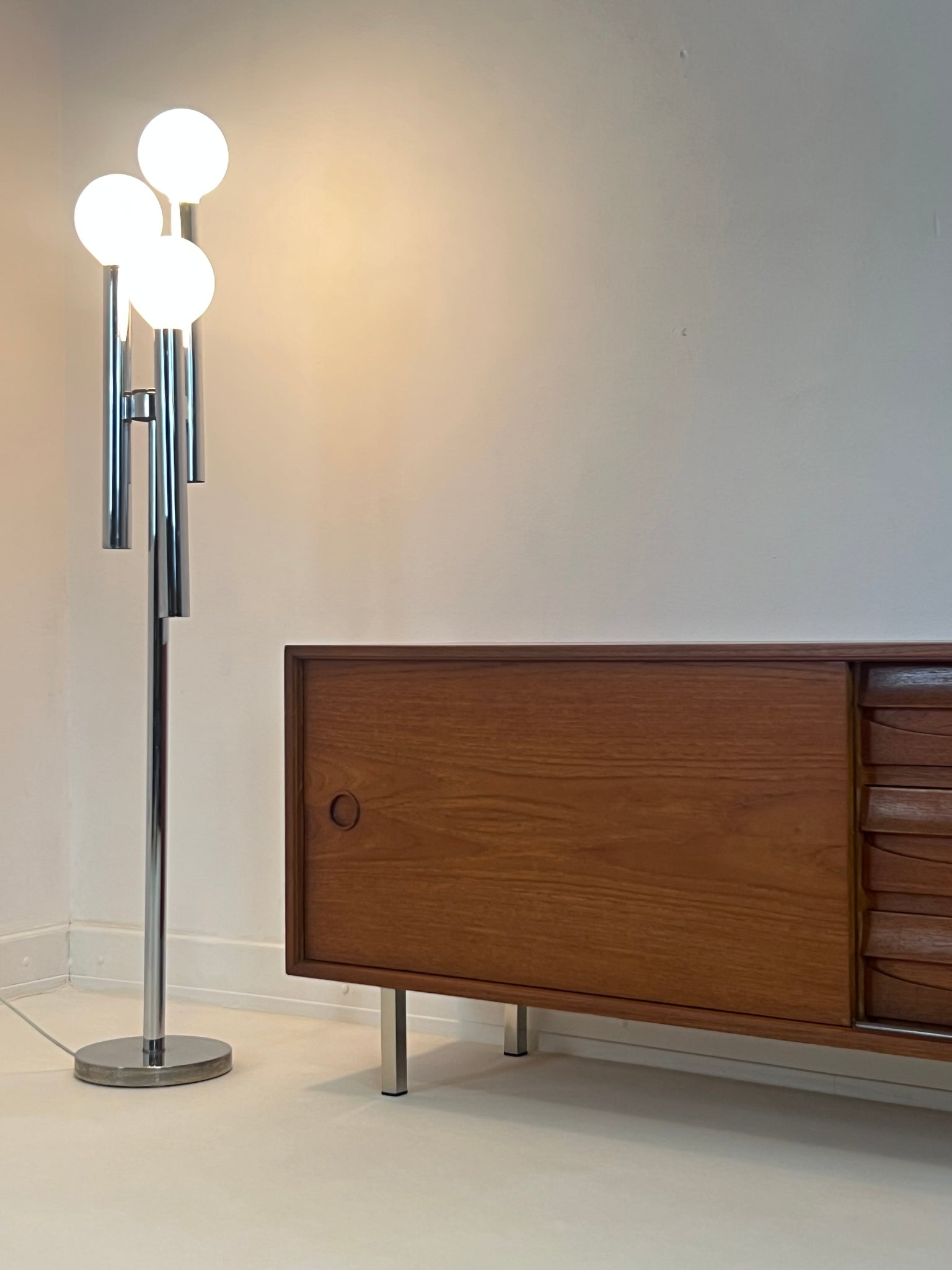 Vintage space age floor lamp