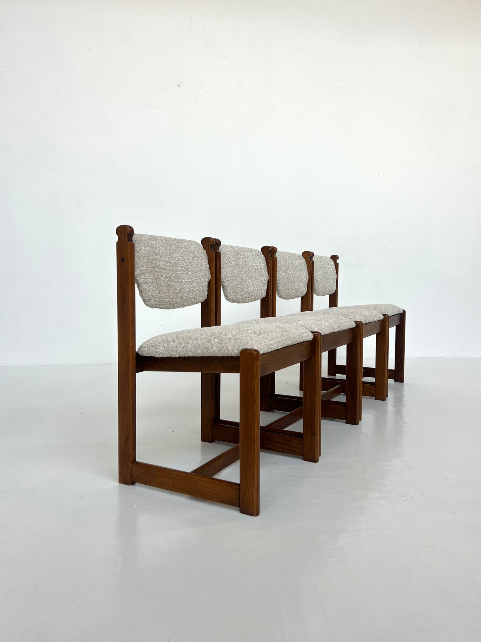 Set van 4 vintage eiken eetkamerstoelen