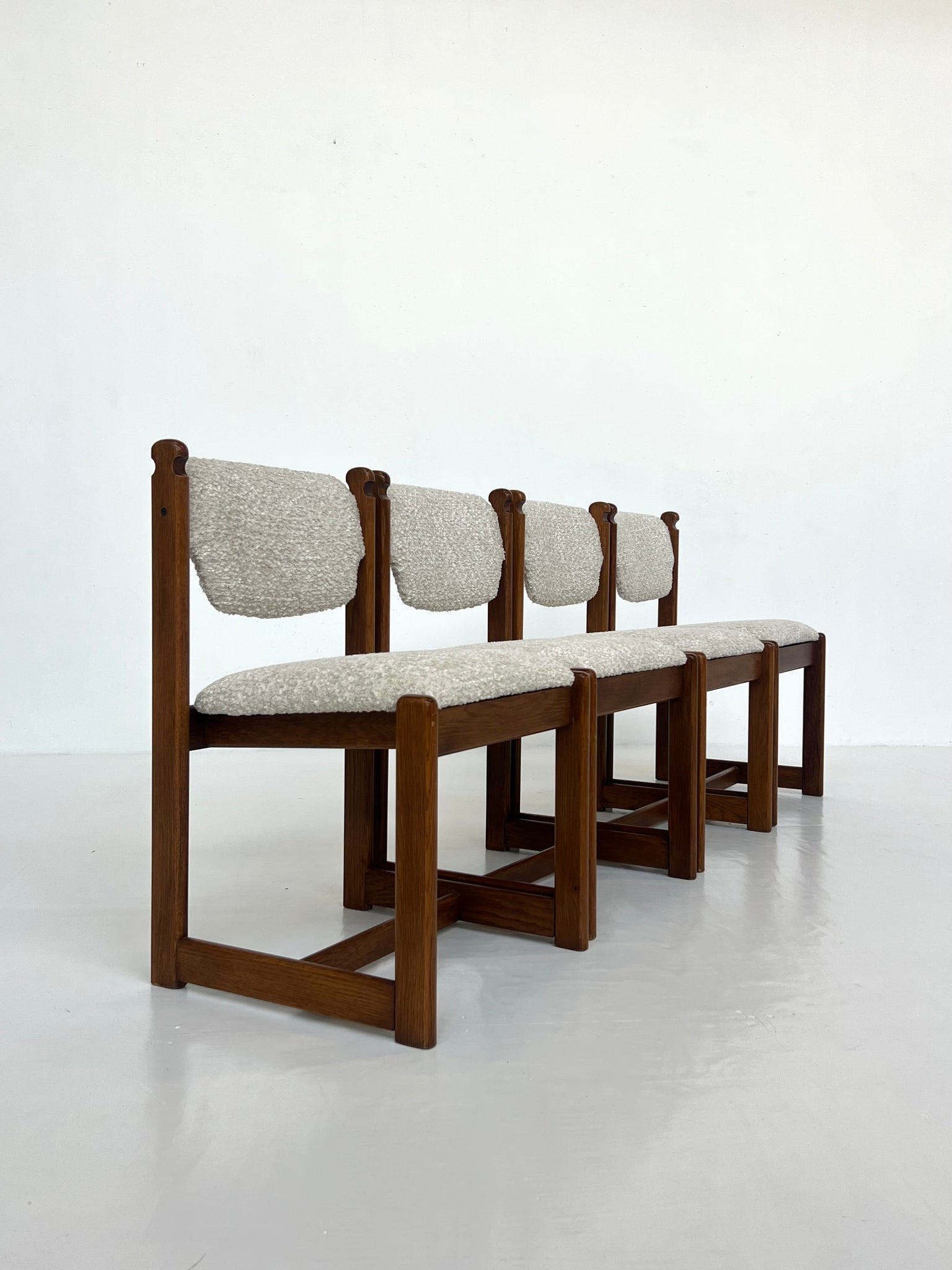 Set of 4 vintage oak dining chairs