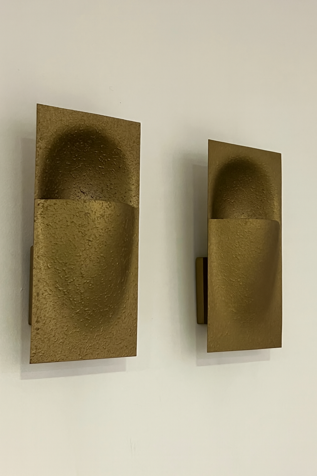 Raak Amsterdam “Balance” wall lamp – Model C-1550 by Bertrand Balas