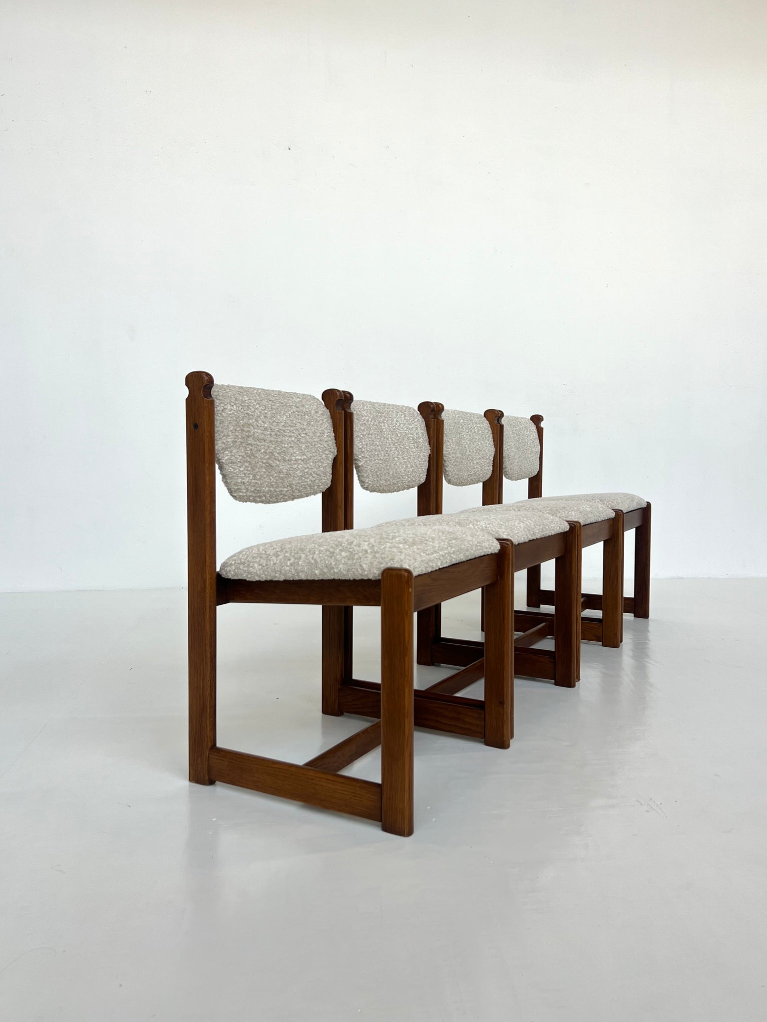 Set of 4 vintage oak dining chairs
