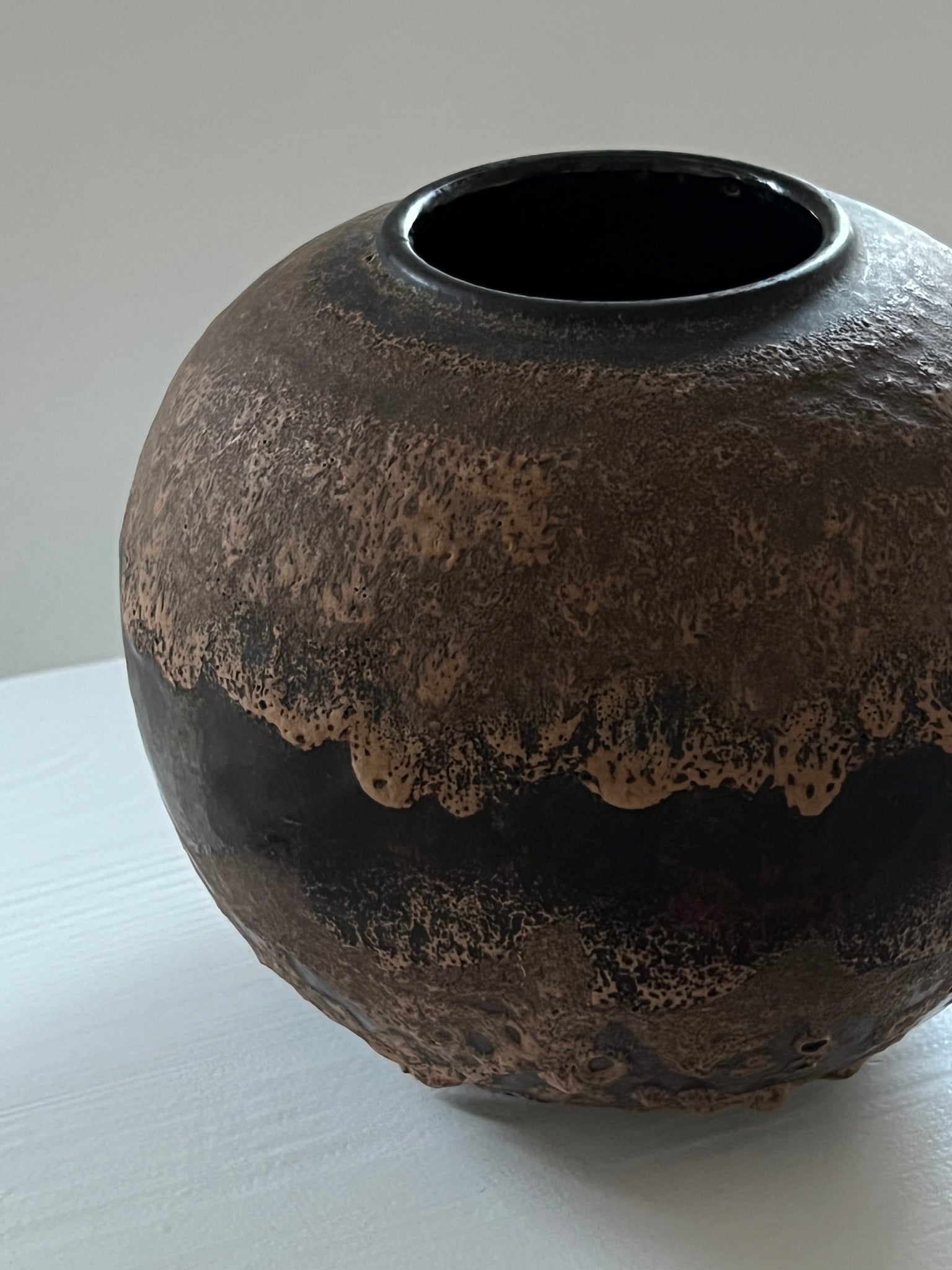 X Vintage ceramic vase