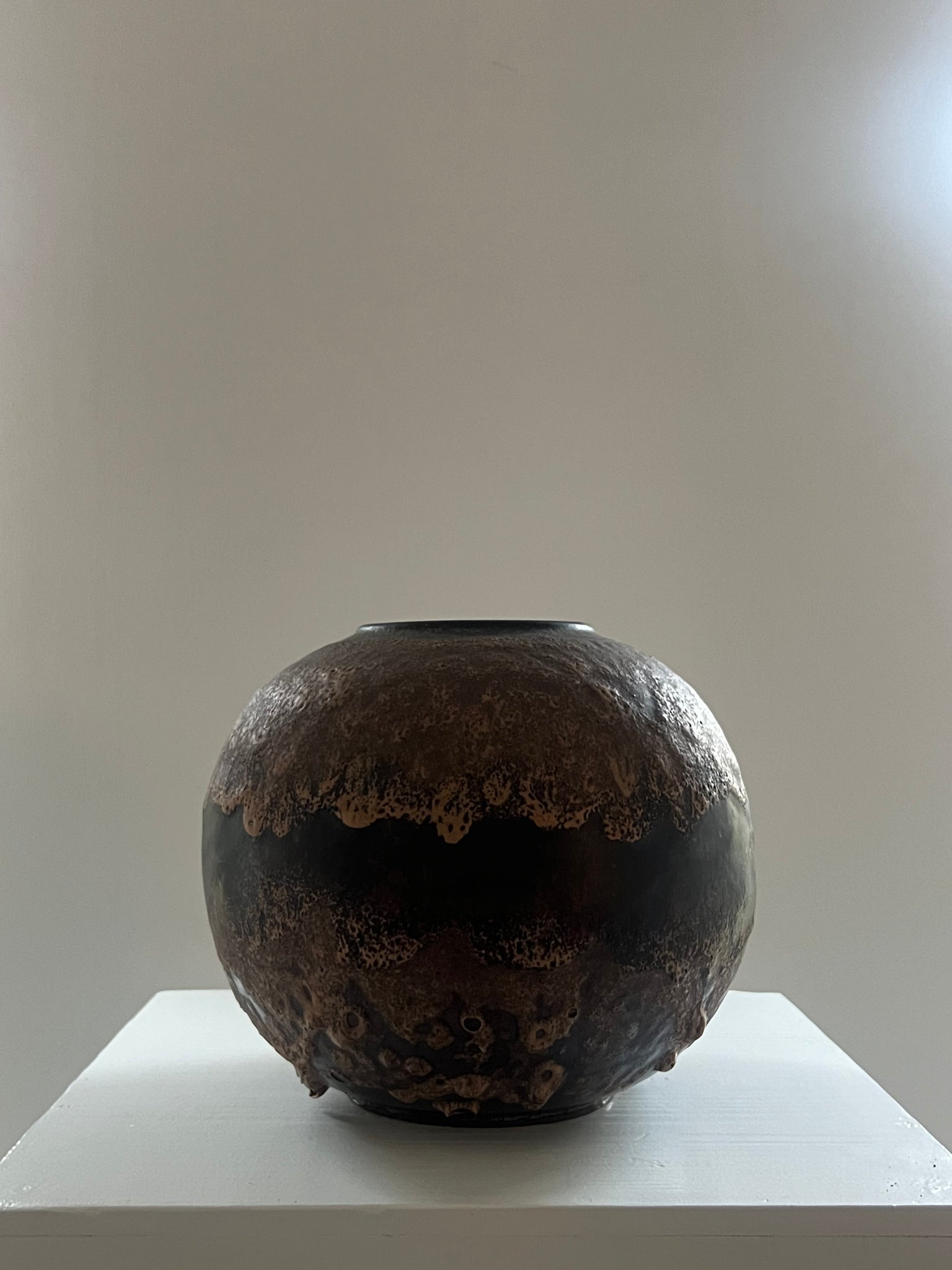 X Vintage ceramic vase