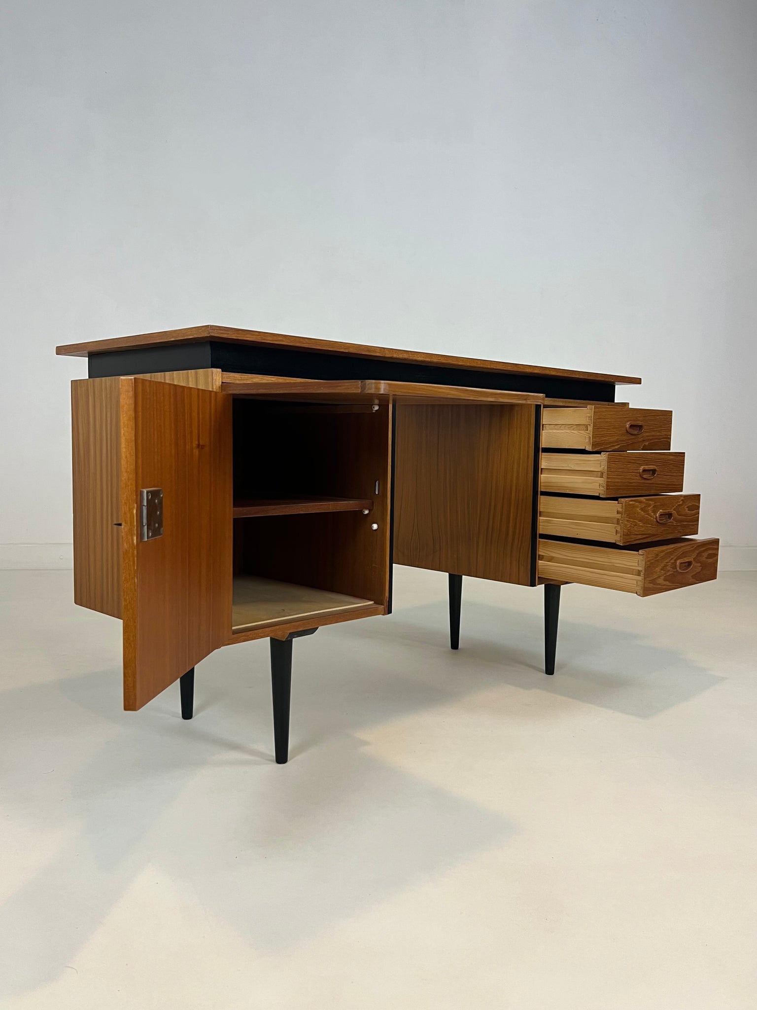 X Vintage desk 1960's