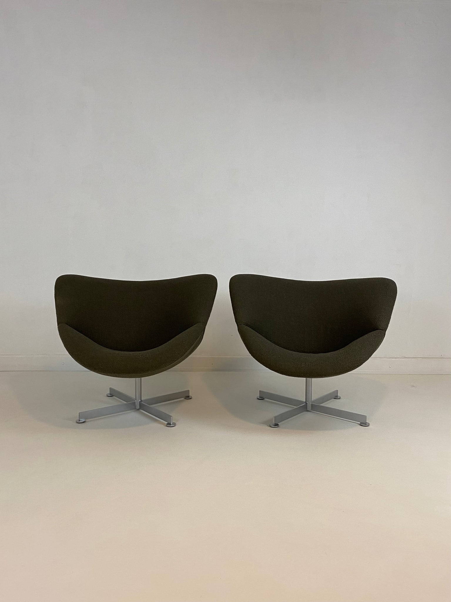 X Set of two Rudolf Wolf swivel chairs for Rohé Noordwolde