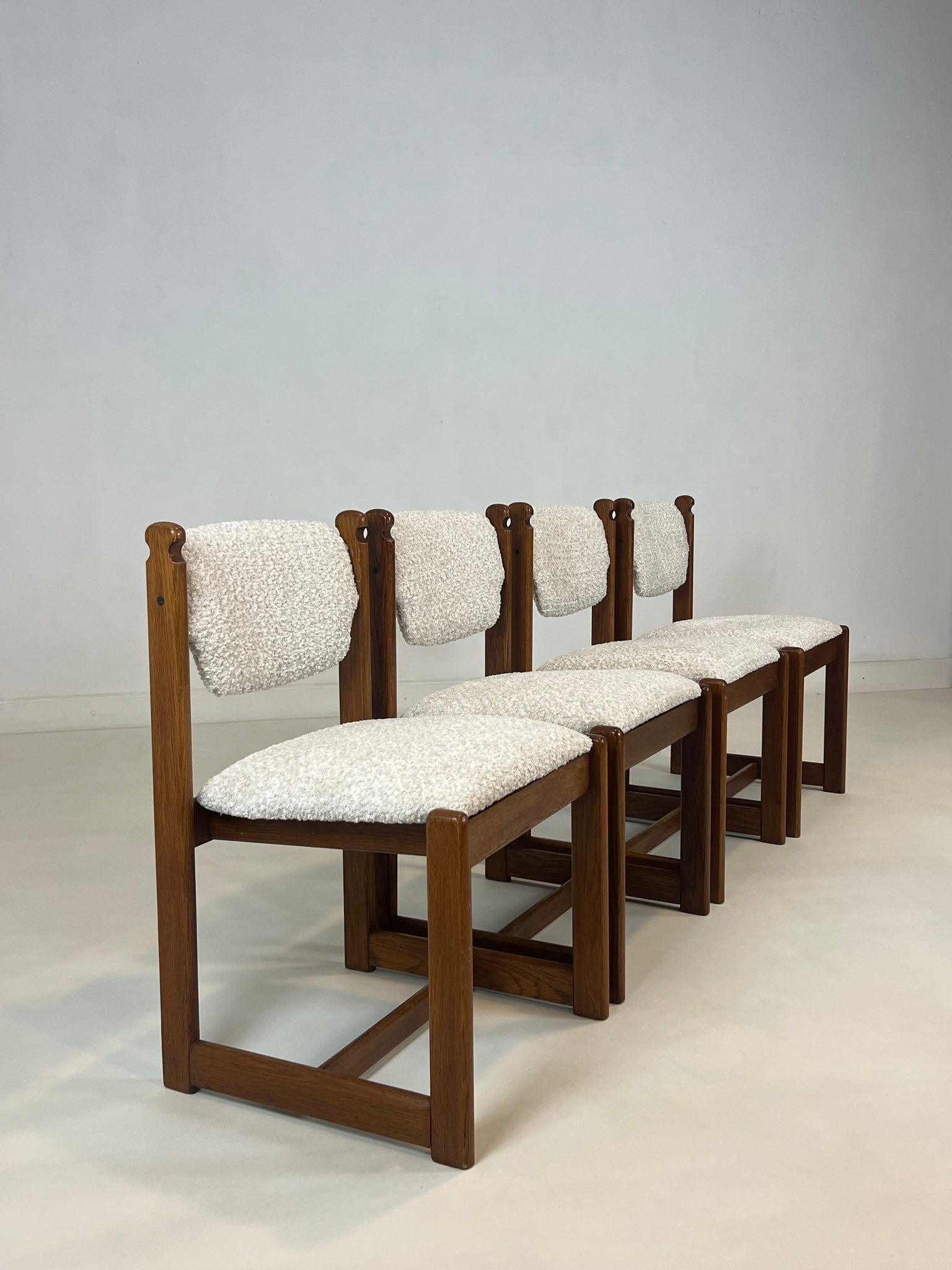 Set of 4 vintage oak dining chairs