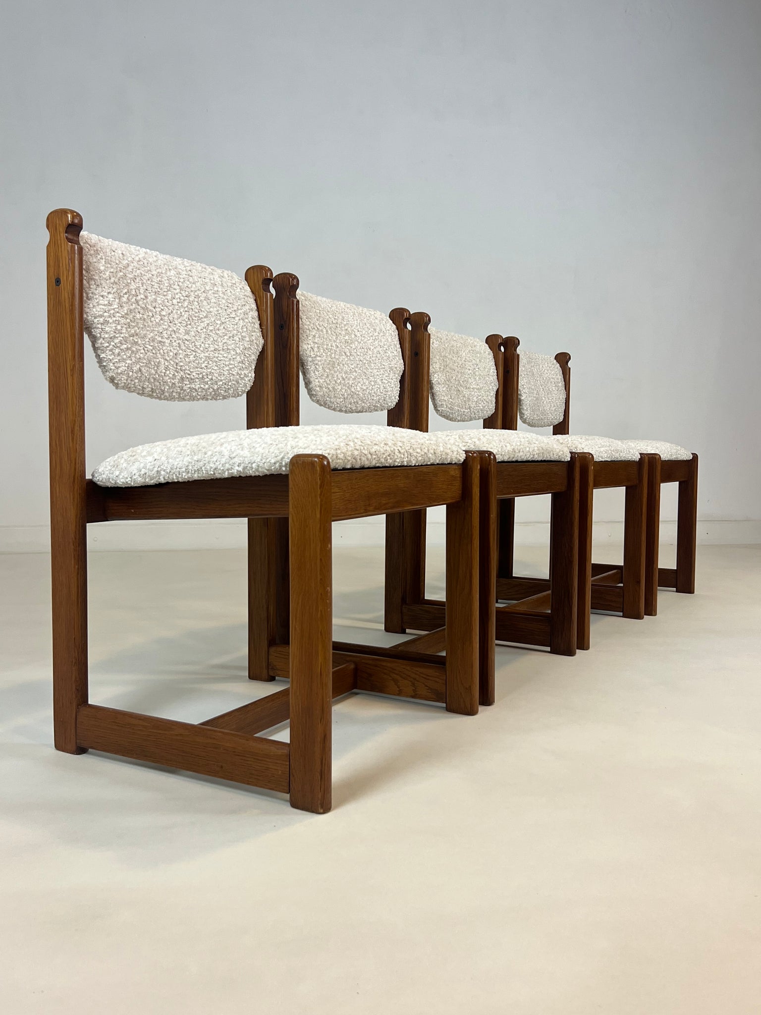 Set of 4 vintage oak dining chairs