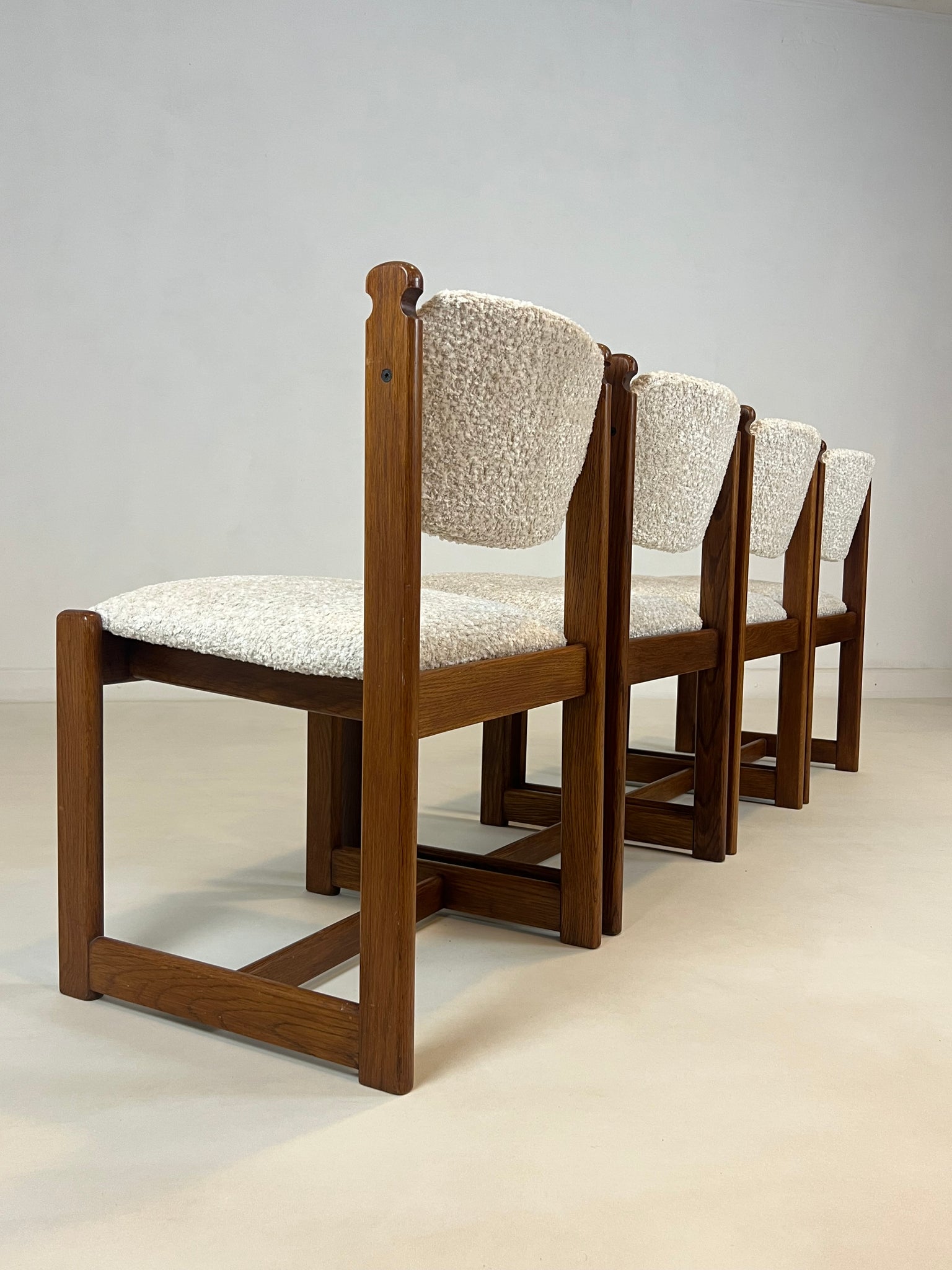 Set of 4 vintage oak dining chairs