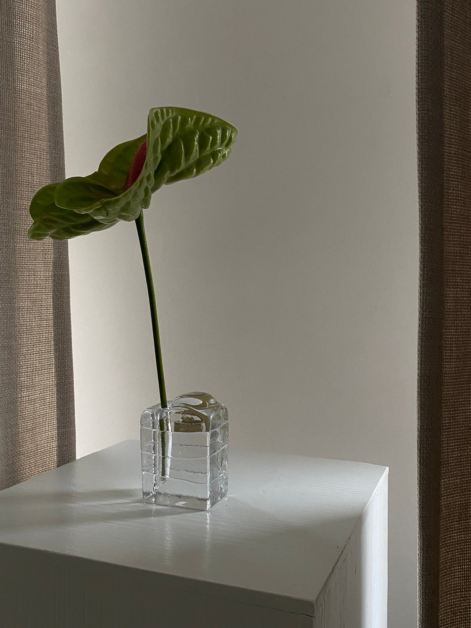 Vintage crystal ice cube solifleur vase – 1970s