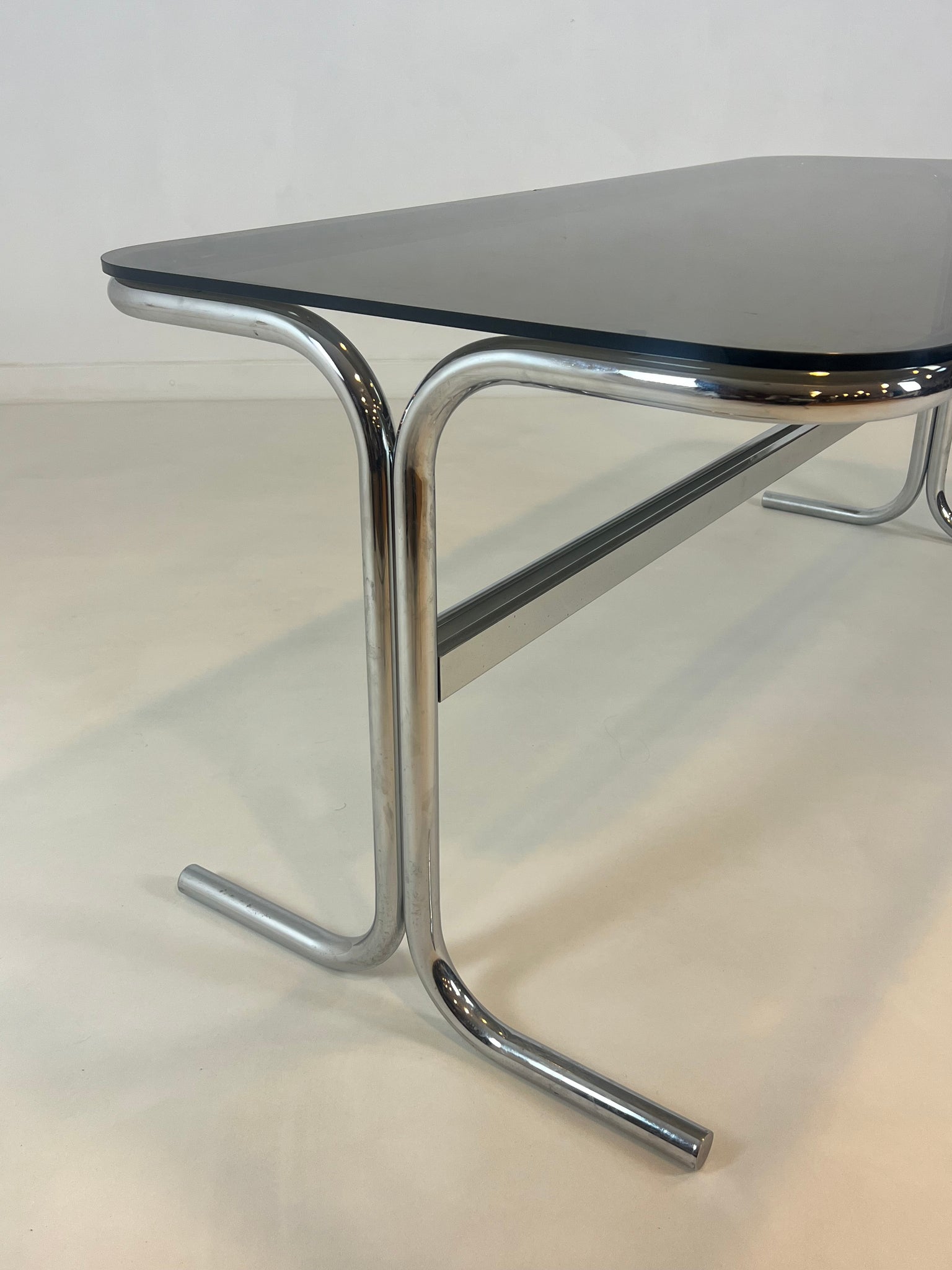 X Vintage 1970's dining table
