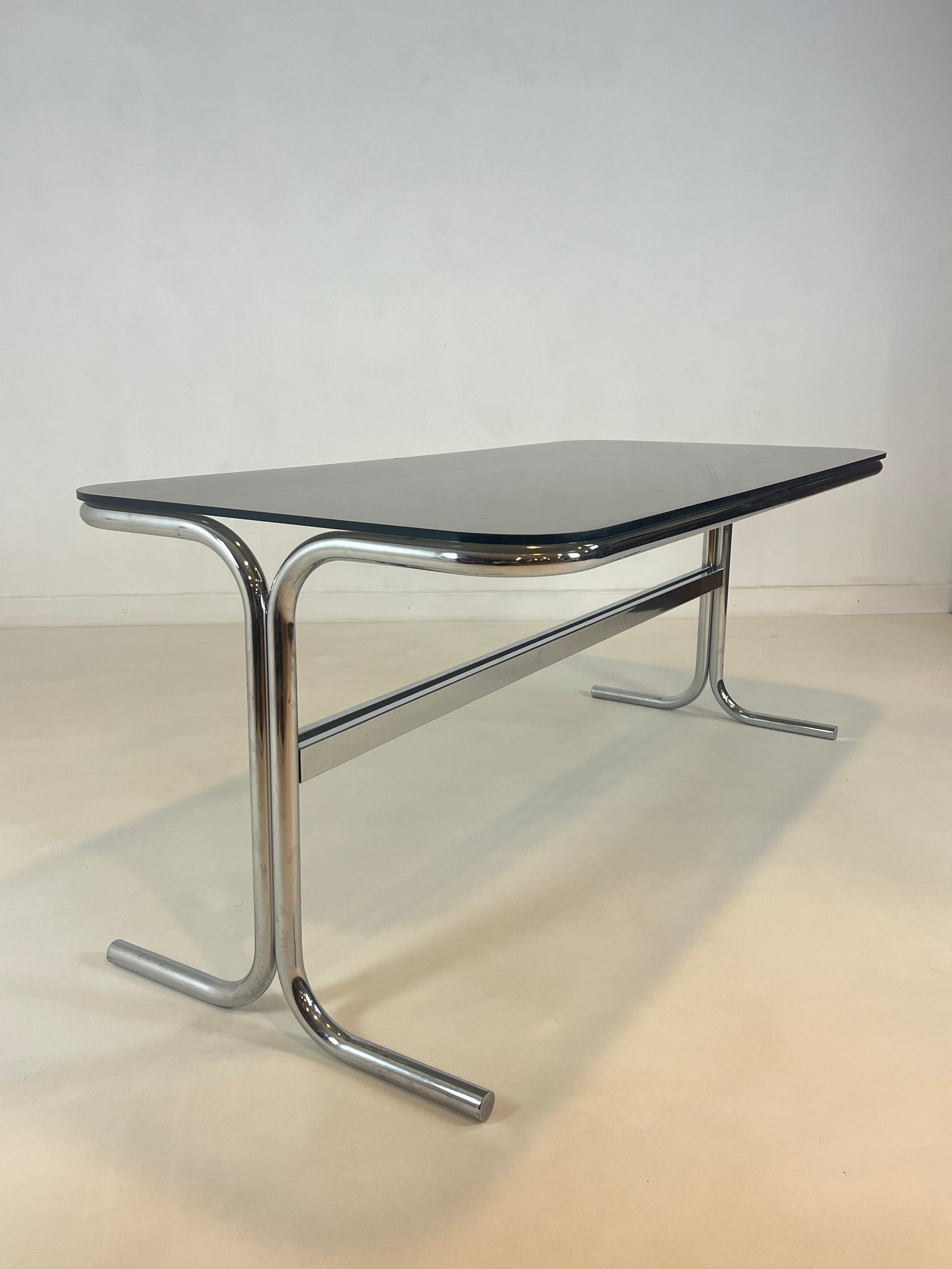 X Vintage 1970's dining table