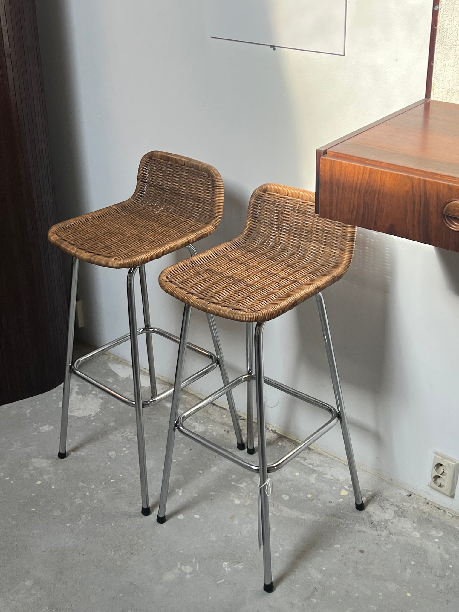 Set of 2 vintage rattan stools