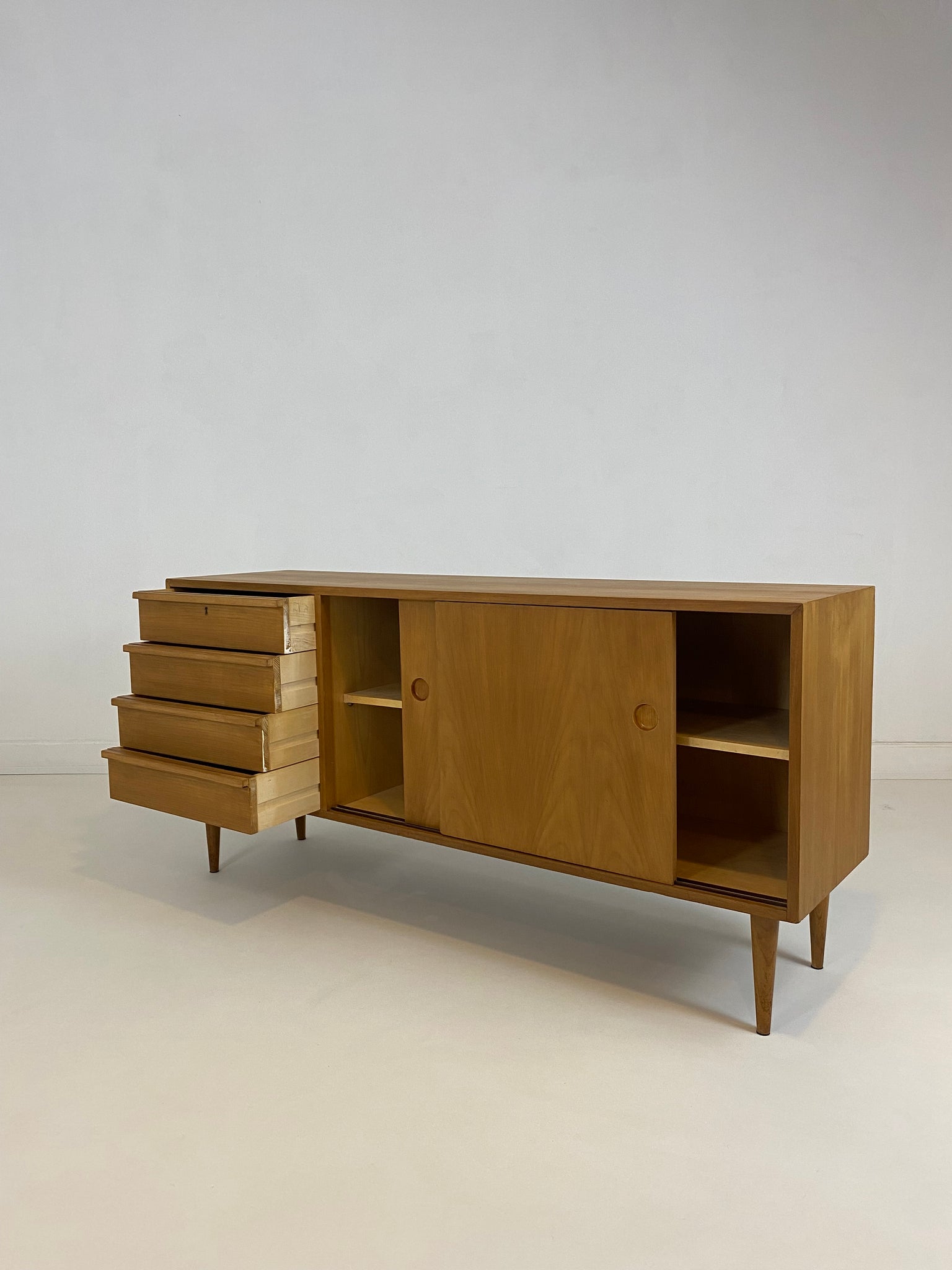 X Vintage Danish sideboard in light oak