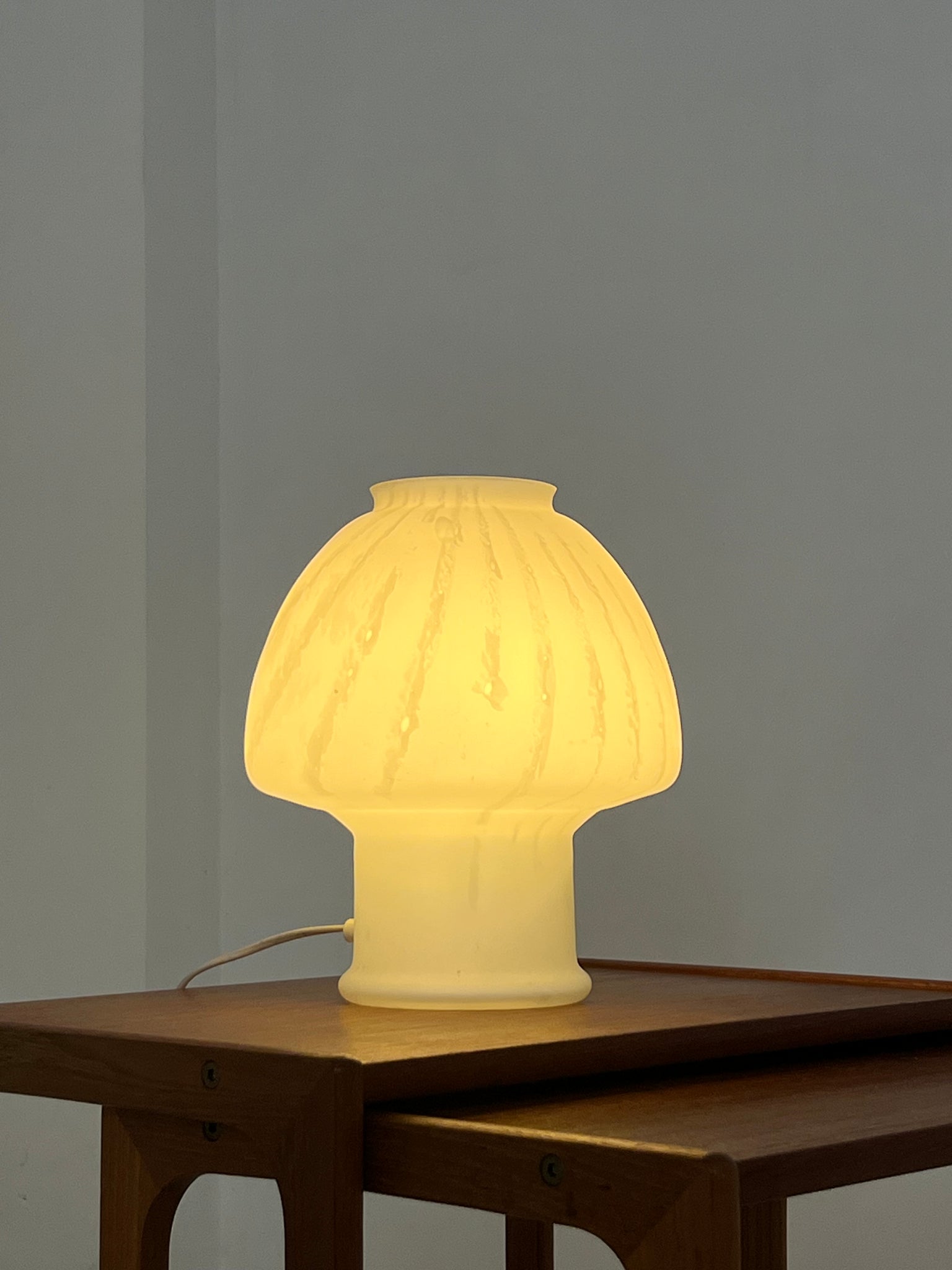 Vintage Murano-style mushroom table lamp