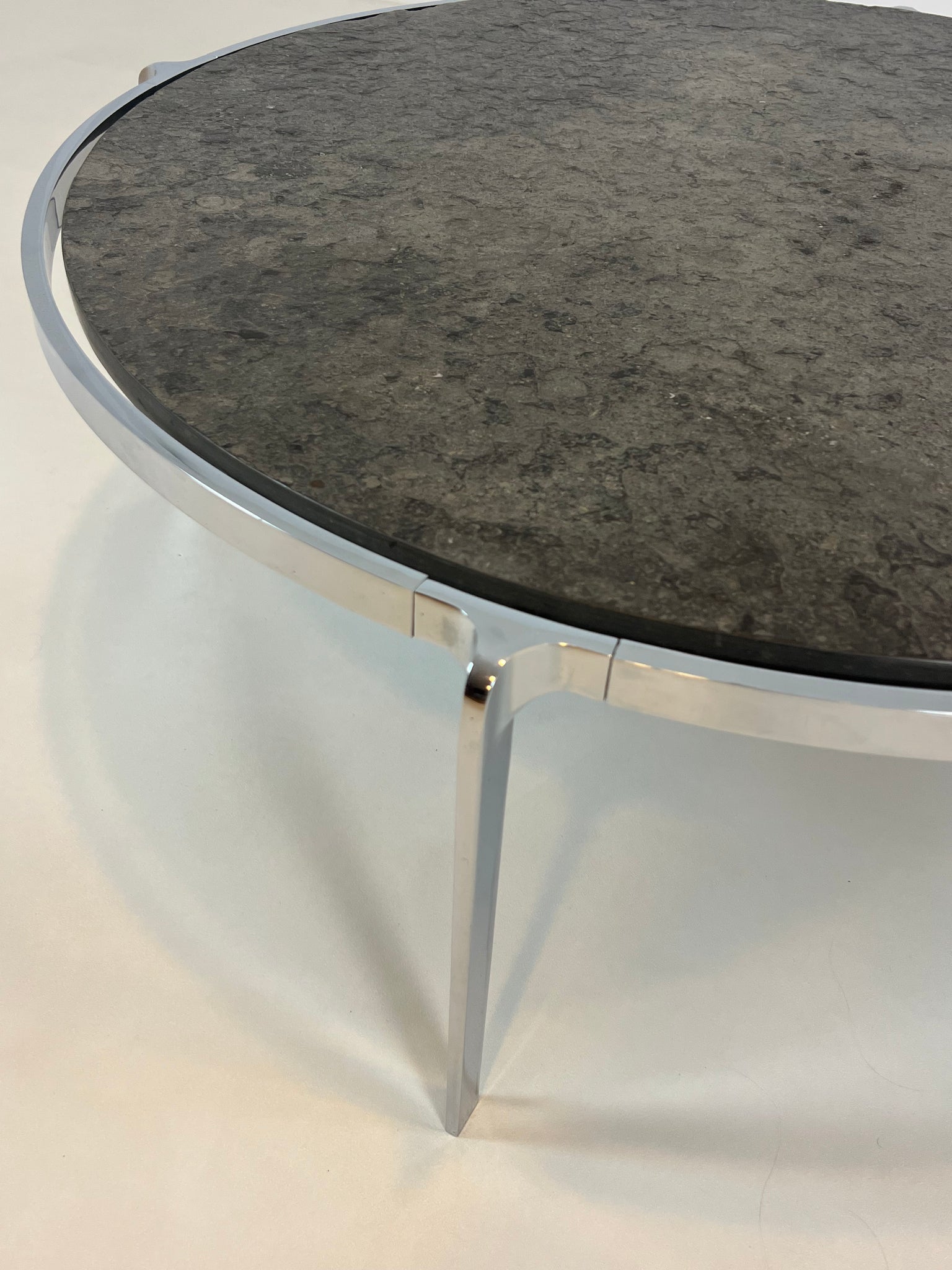 Vintage round coffee table – stone top