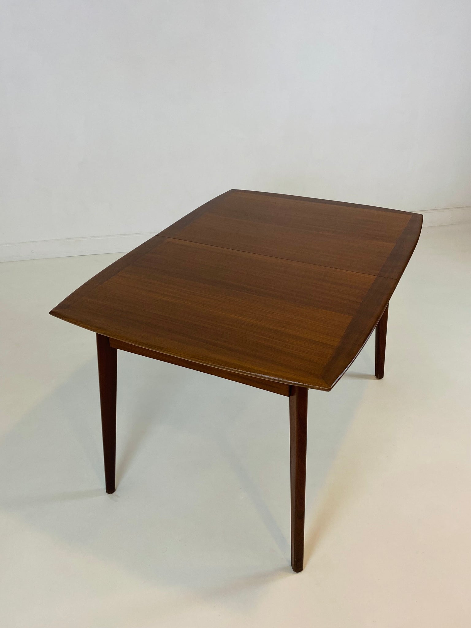 Vintage extendable dining table by Louis Van Teeffelen for Wébé