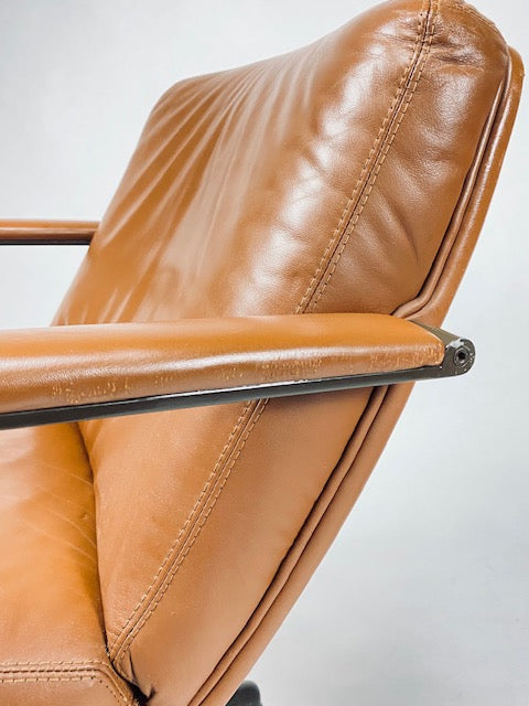 X Swivel chairs designed by Geoffrey Harcourt for Artifort