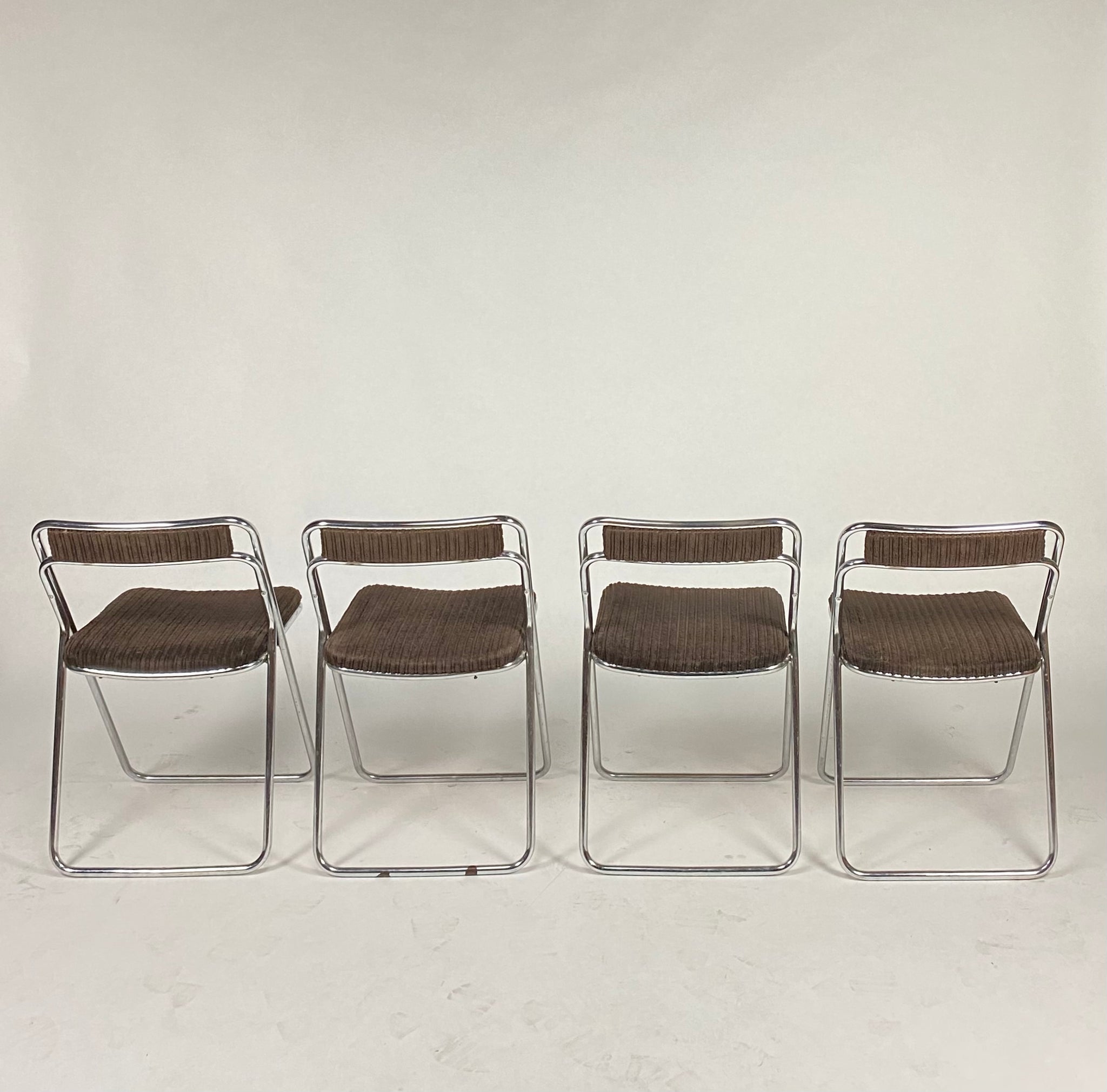X Set of 4 Mid-Century dining chairs